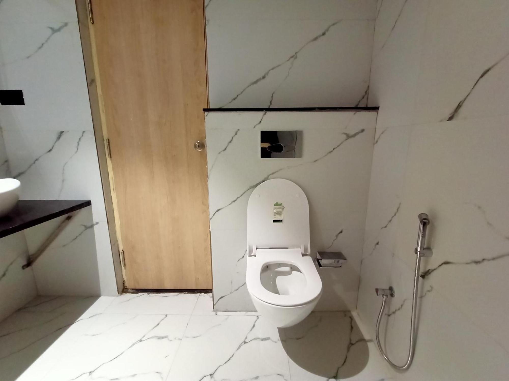 Hotel Global Inn -1 Km From Railway Station - Lift Food And Free Parking 勒克瑙 外观 照片