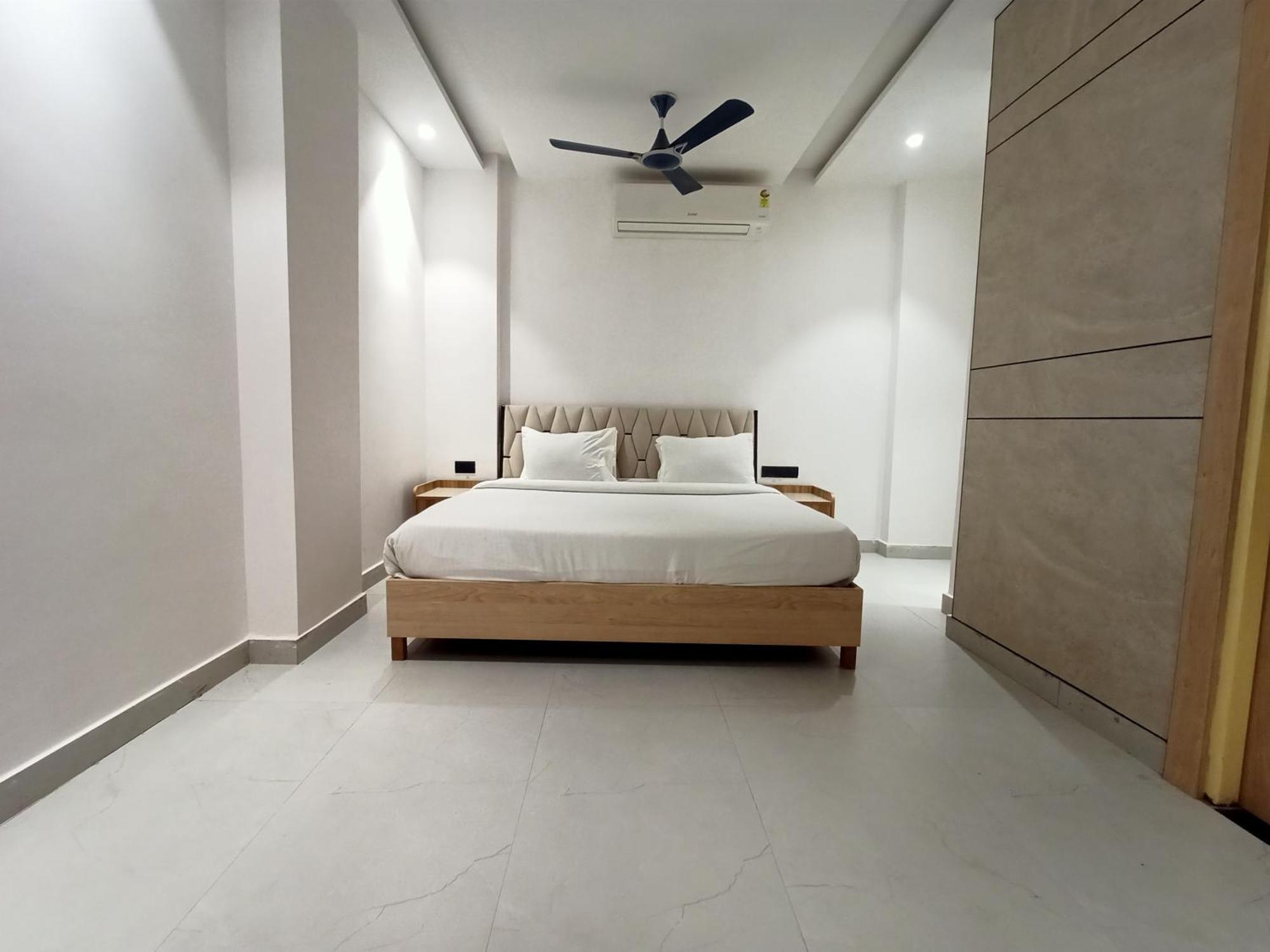 Hotel Global Inn -1 Km From Railway Station - Lift Food And Free Parking 勒克瑙 外观 照片