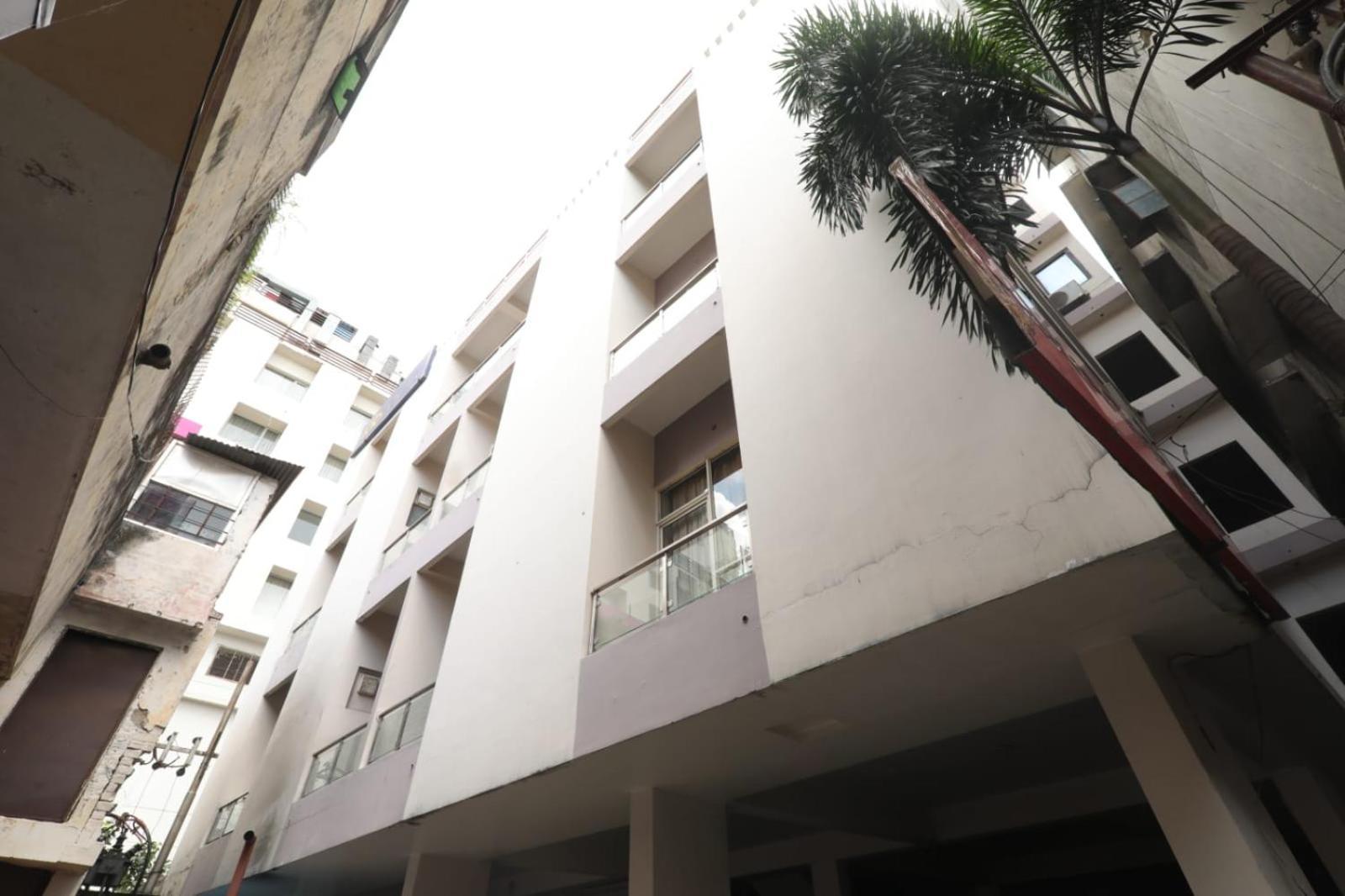 Hotel Global Inn -1 Km From Railway Station - Lift Food And Free Parking 勒克瑙 外观 照片